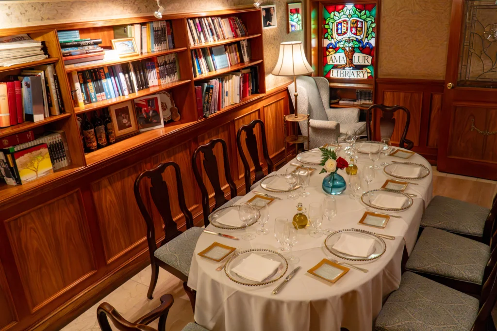 The Amalur Room: Intimate Elegance & Deep Basque Roots